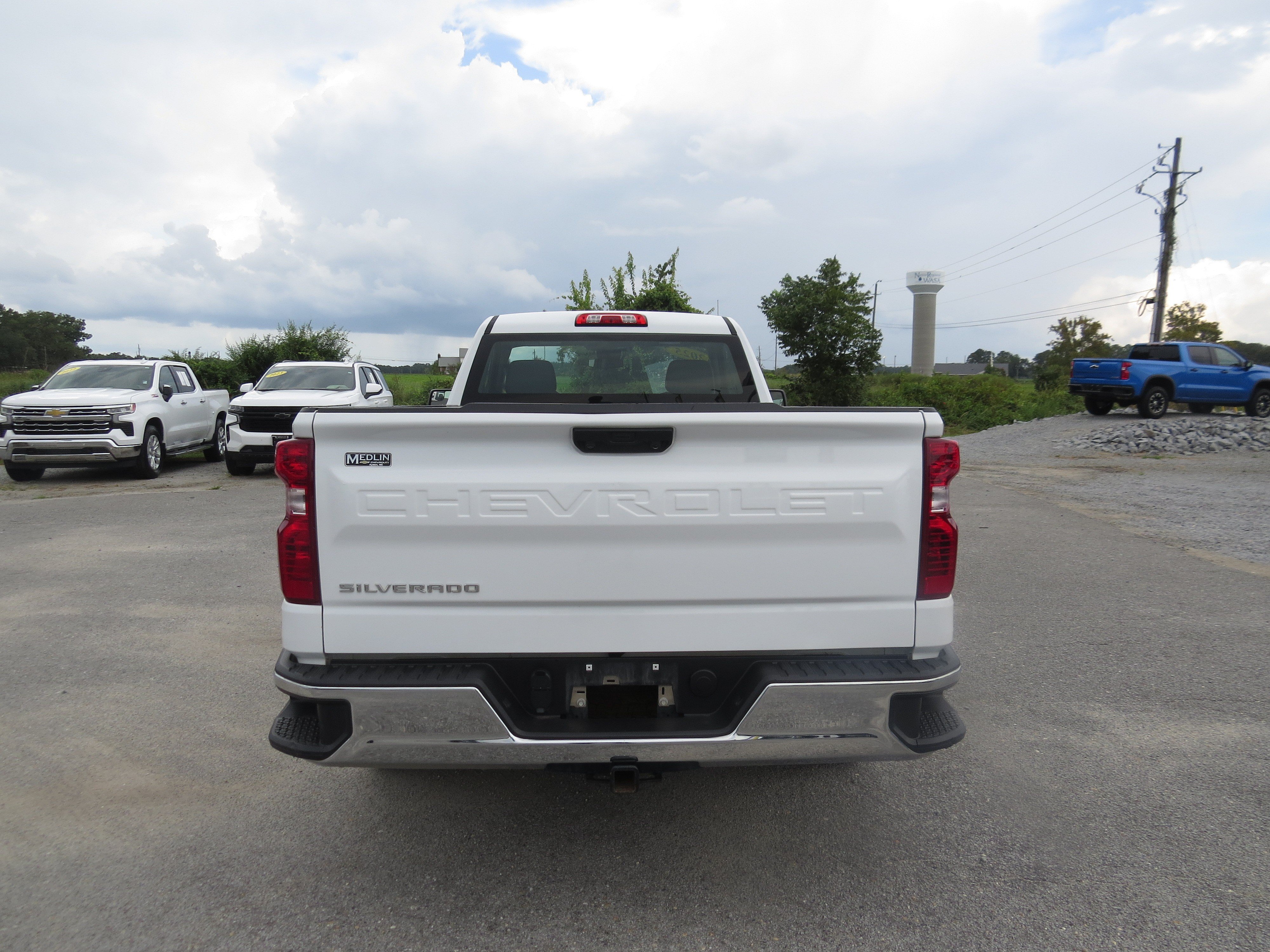 Used 2025 Chevrolet Silverado 1500 W/T RWD image 4