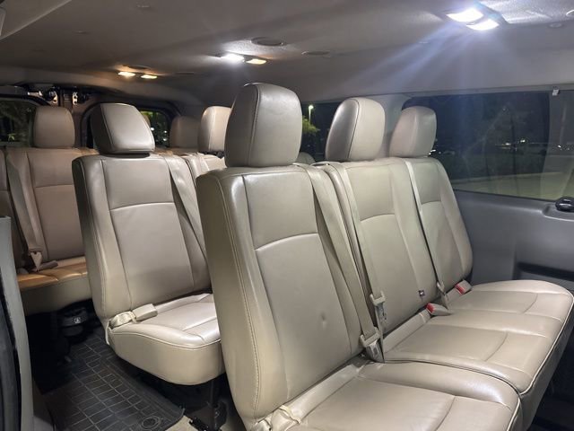 Used 2018 Nissan NV 3500 SL image 2