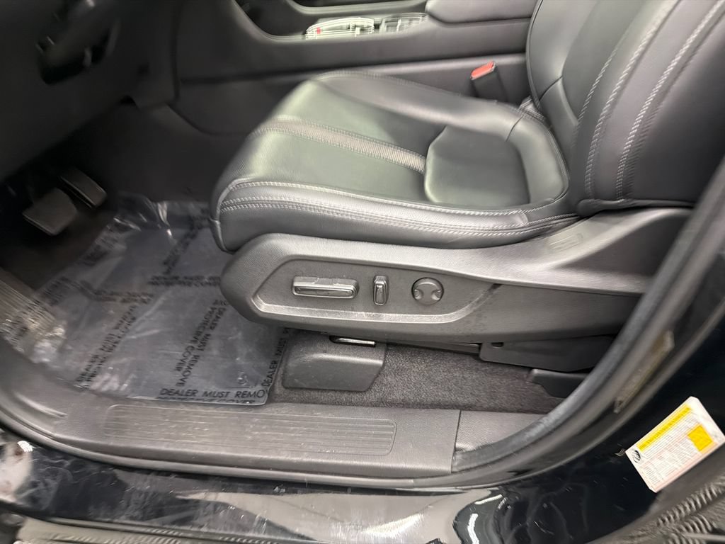 Used 2023 Honda Pilot EX-L image 10