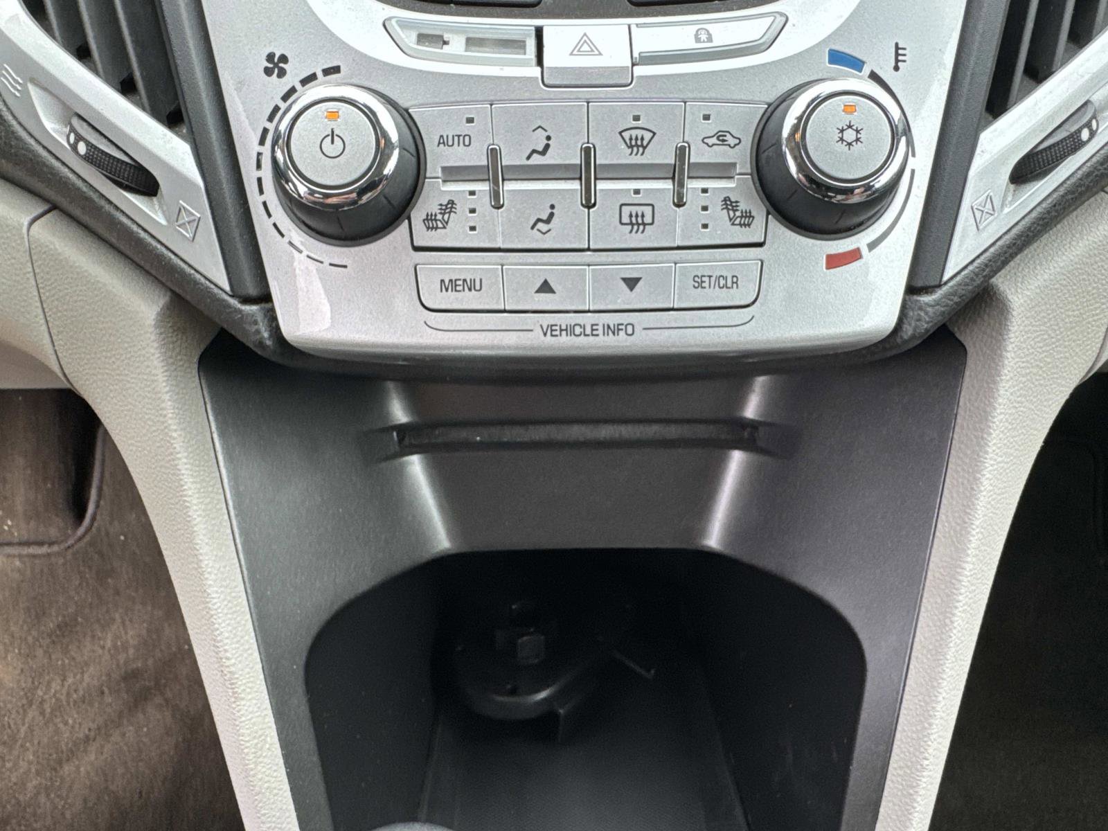 Used 2011 GMC Terrain SLT FWD image 31