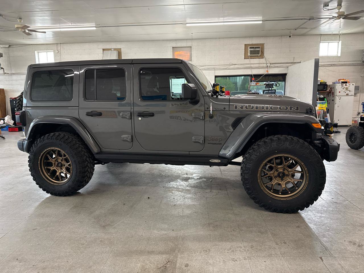 Used 2022 Jeep Wrangler Unlimited Rubicon w/ Xtreme Recon 35" Tire Package AWD/4WD image 71