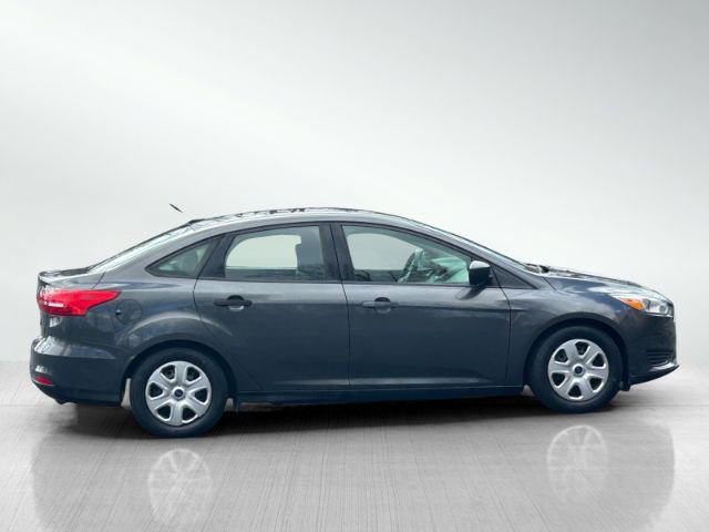 Used 2016 Ford Focus S image 3