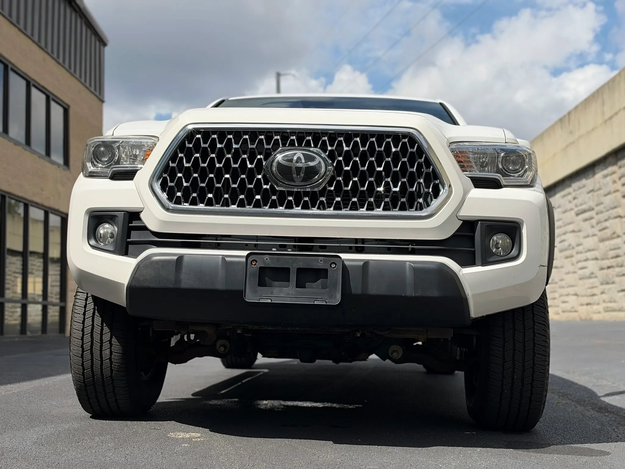 Used 2019 Toyota Tacoma TRD Off-Road w/ Technology Package AWD/4WD image 30