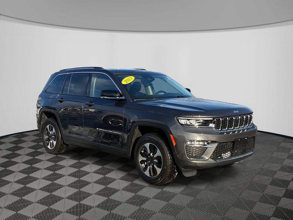 Used 2023 Jeep Grand Cherokee 4WD 4xe w/ Luxury Tech Group II image 3