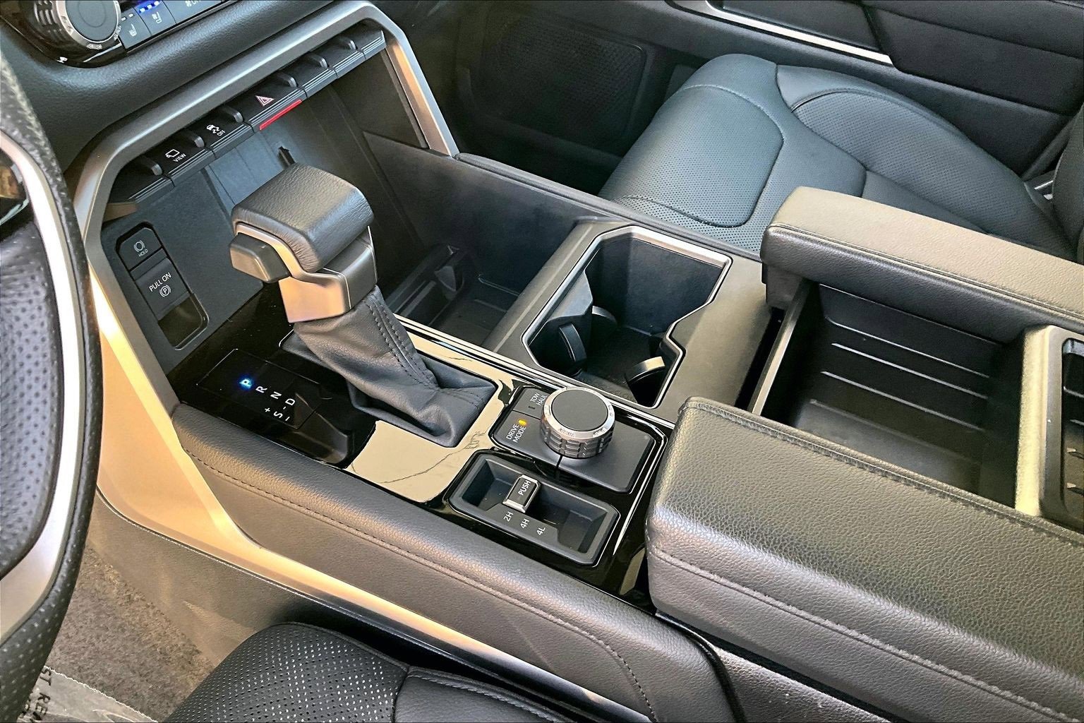 Used 2024 Toyota Tundra Limited image 17