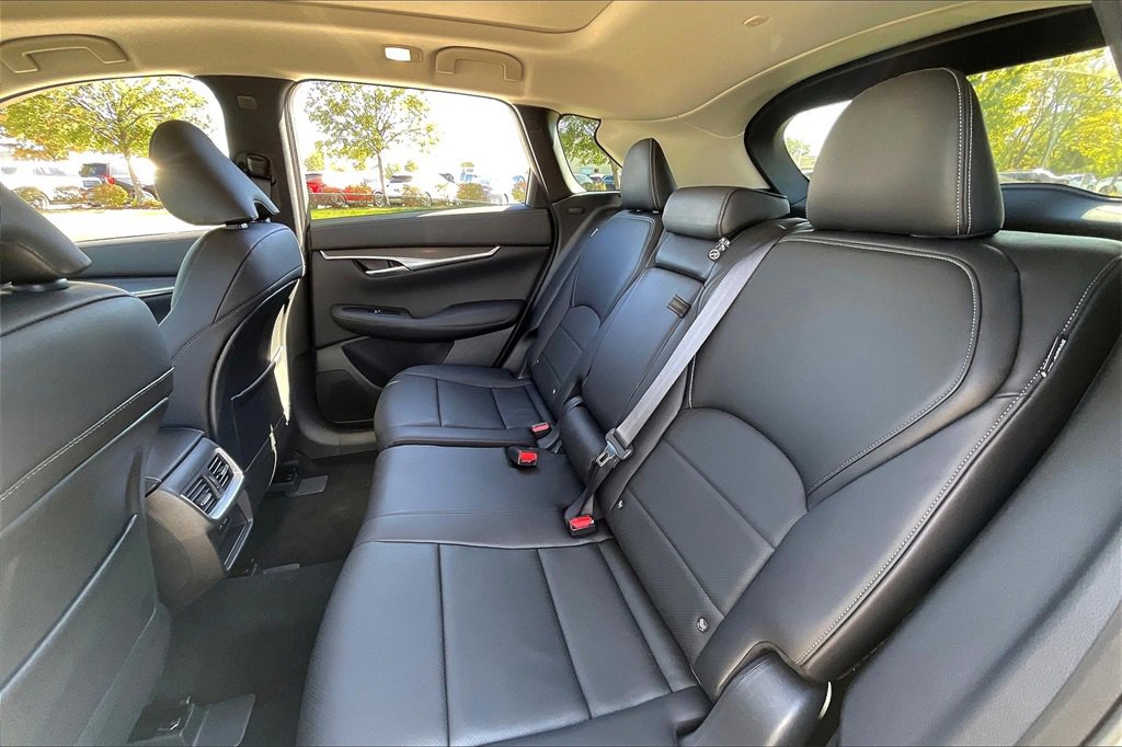 New 2025 INFINITI QX50 Luxe image 10