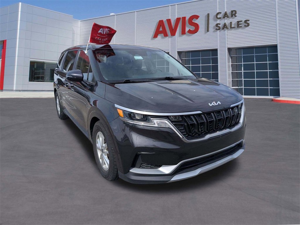 Used 2024 Kia Carnival LX image 3