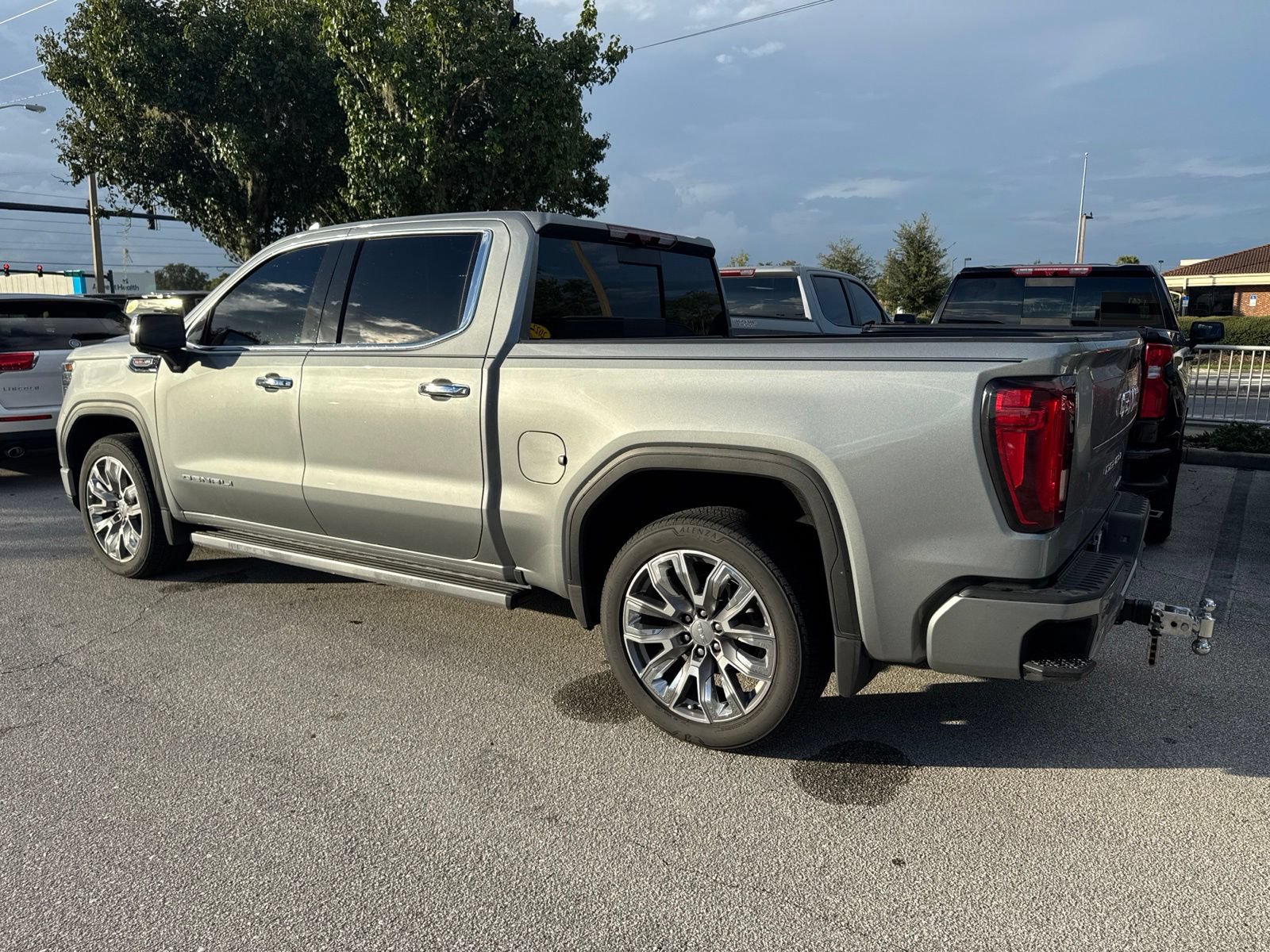 Used 2026 GMC Sierra 1500 Denali AWD/4WD image 2