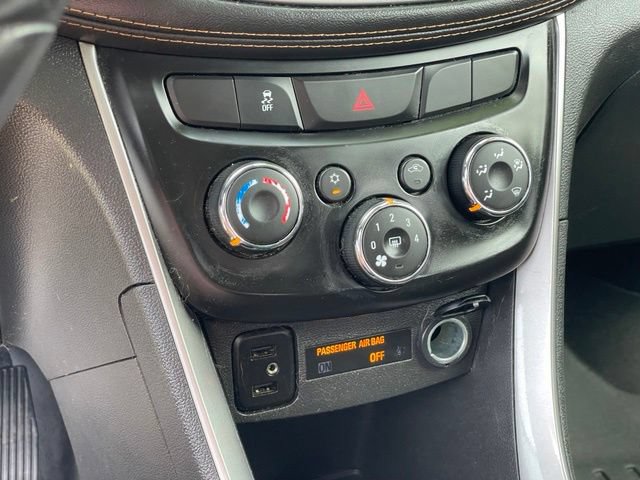 Used 2019 Chevrolet Trax LT w/ LT Convenience Package AWD/4WD image 20