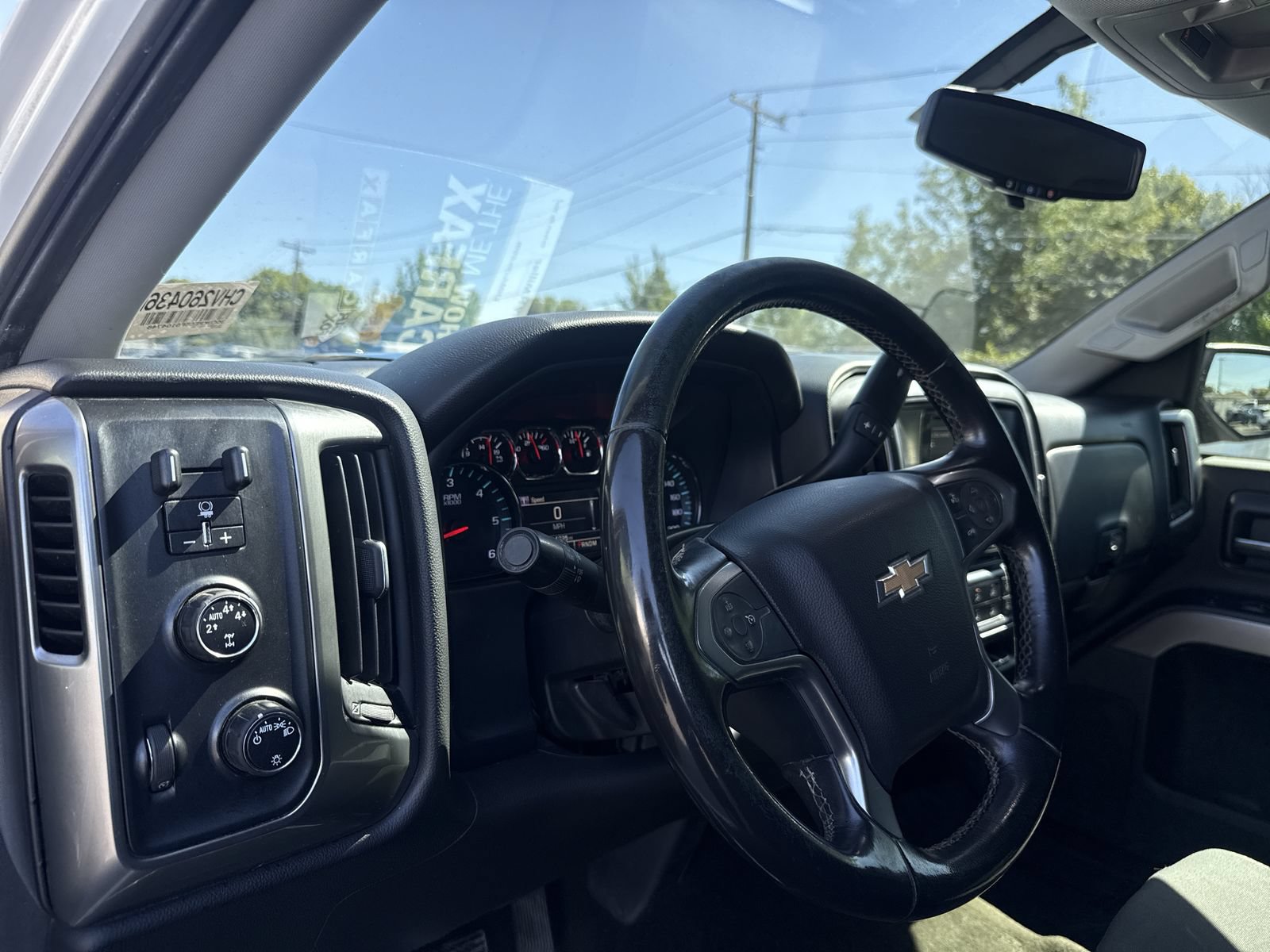 Used 2015 Chevrolet Silverado 1500 LT AWD/4WD image 10