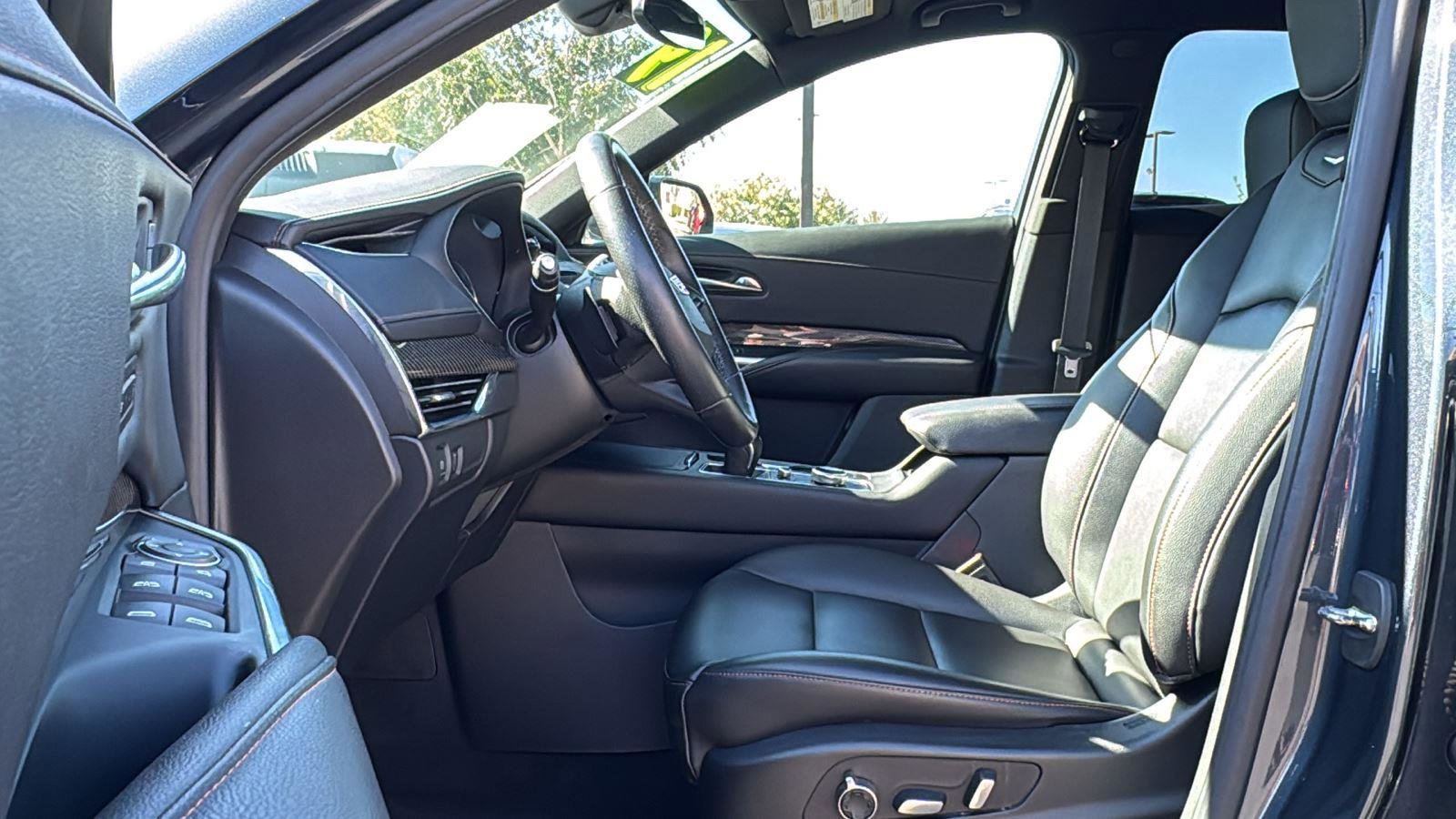 Used 2019 Cadillac XT4 Sport w/ Driver Awareness Package FWD image 21