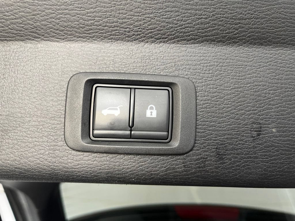 Used 2023 Mitsubishi Outlander SE FWD image 13
