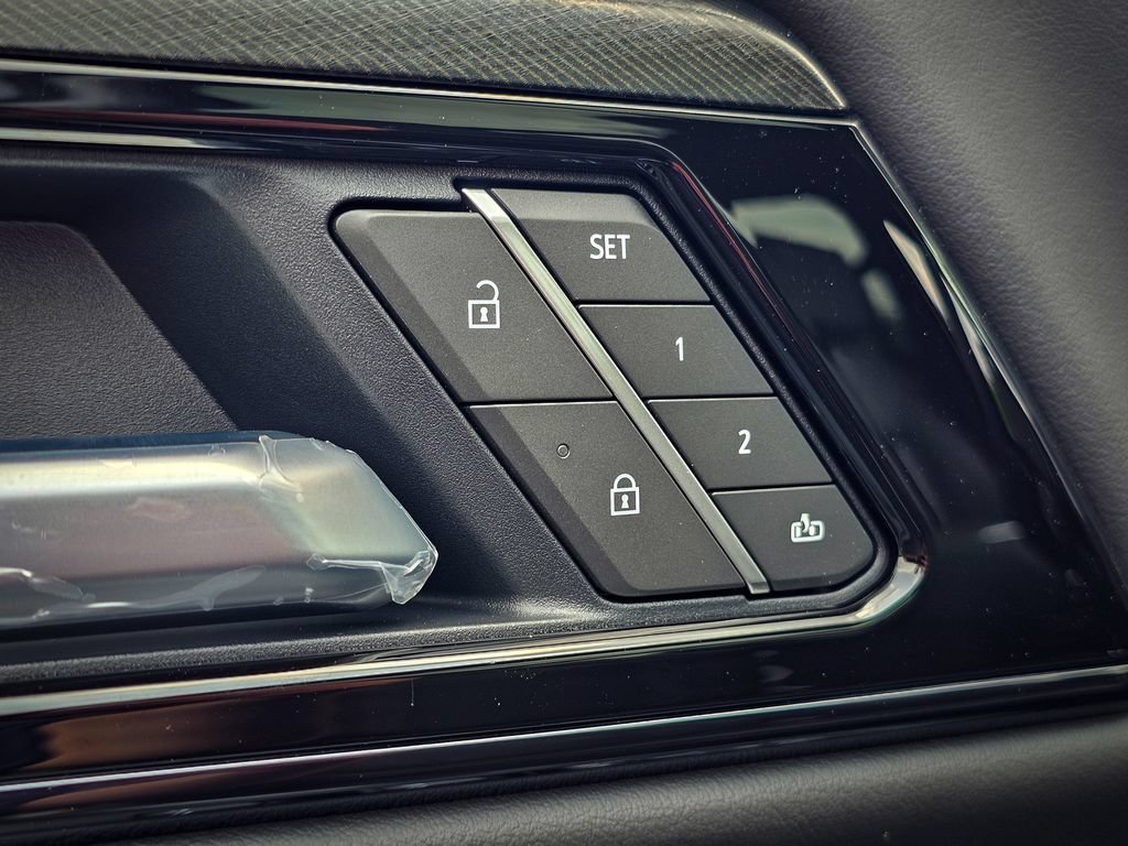 New 2026 GMC Yukon XL AT4 w/ AT4 Premium Plus Package AWD/4WD image 11