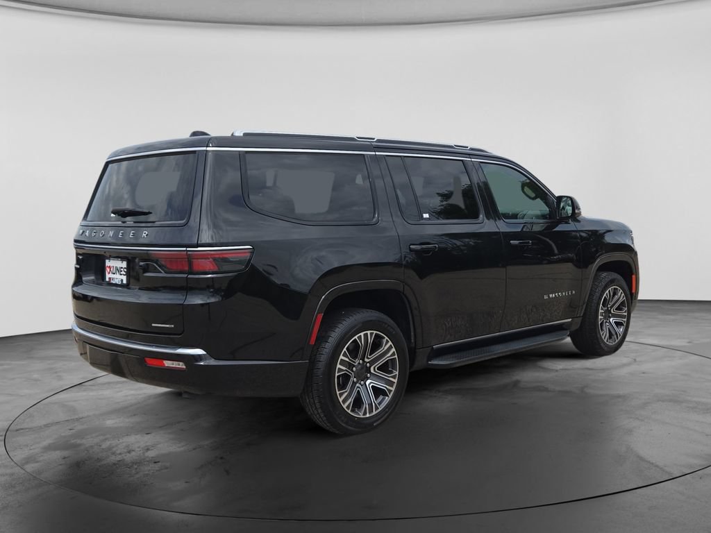 Used 2024 Jeep Wagoneer Series II AWD/4WD image 10