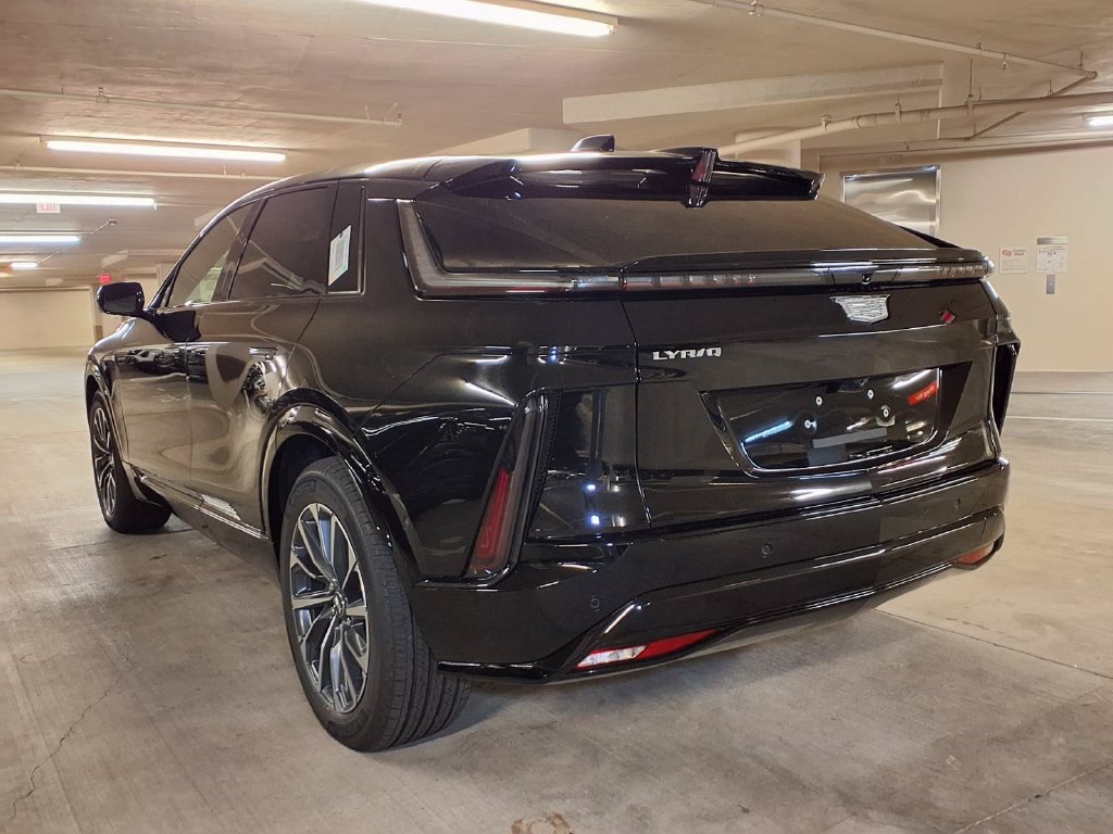New 2027 Cadillac Lyriq Premium Sport RWD image 10