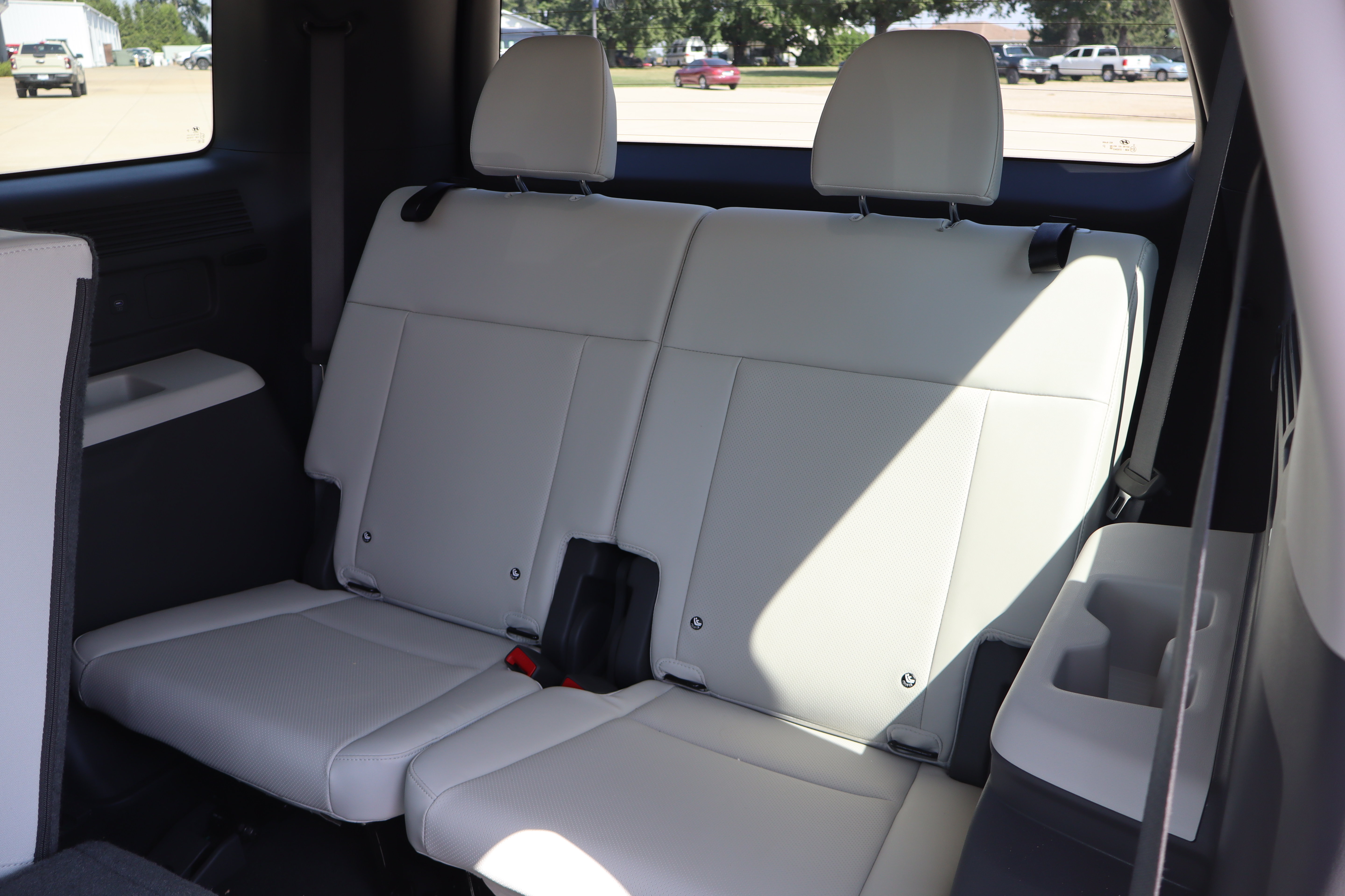 Used 2026 Hyundai Santa Fe SEL AWD/4WD image 12