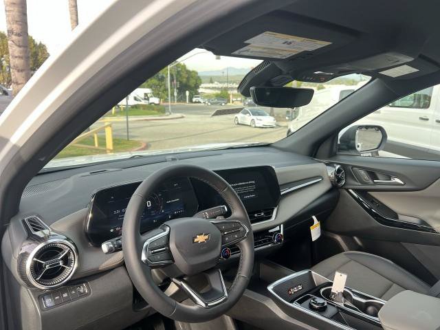 New 2026 Chevrolet Equinox LT w/ Convenience Package II AWD/4WD image 10