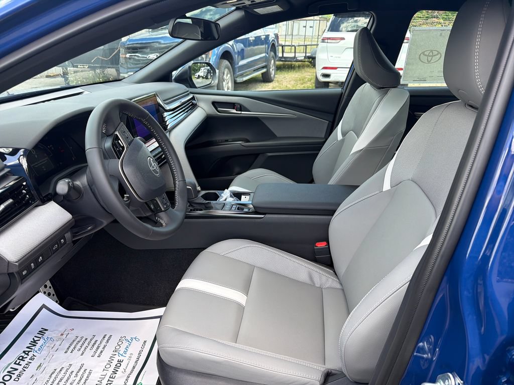 New 2026 Toyota Camry SE FWD image 9
