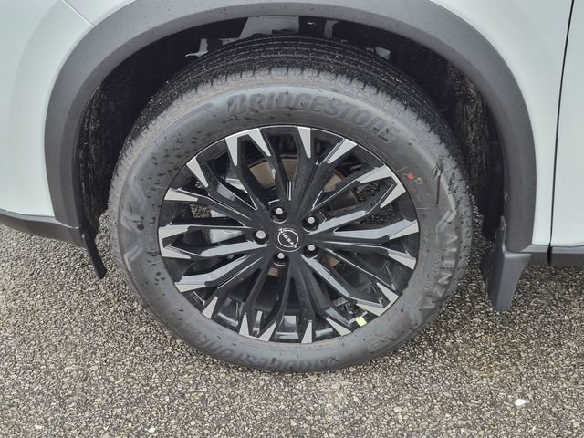 Used 2026 Nissan Rogue Dark Armor FWD image 11