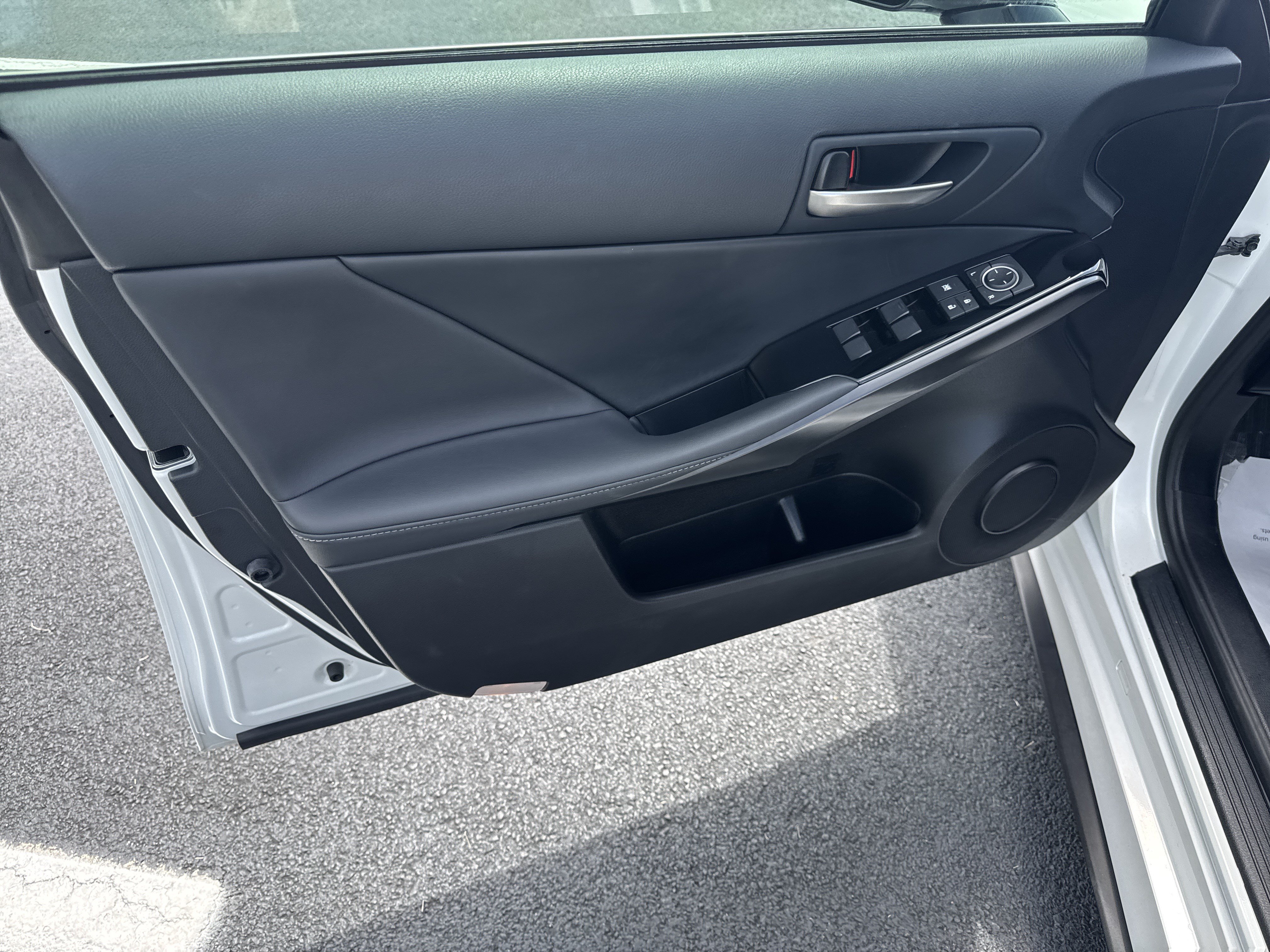 Used 2025 Lexus IS 300 w/ Comfort Package RWD image 24