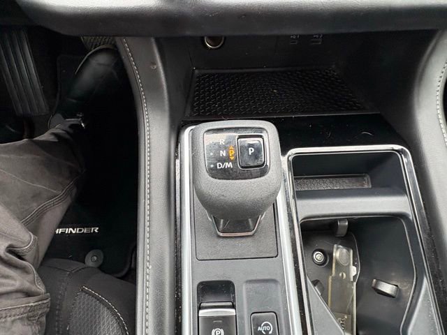 Used 2024 Nissan Pathfinder SV w/ SV Premium Package AWD/4WD image 23
