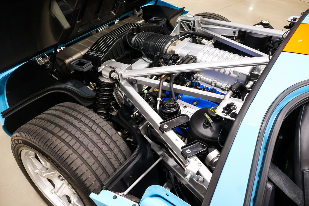 Used 2006 Ford GT RWD image 44