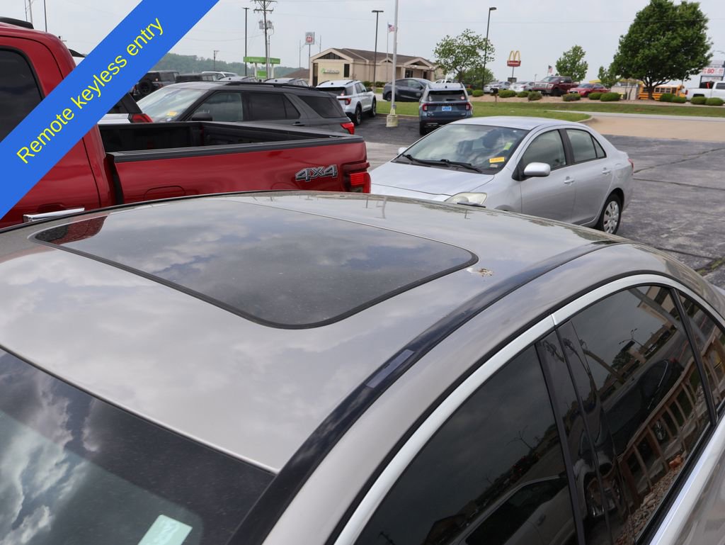 Used 2019 Mercedes-Benz C 300 4MATIC Sedan image 4