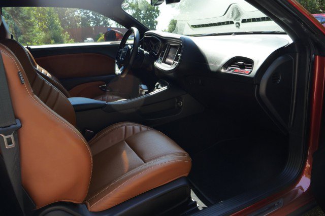 Used 2022 Dodge Challenger SRT Hellcat w/ Plus Package RWD image 18
