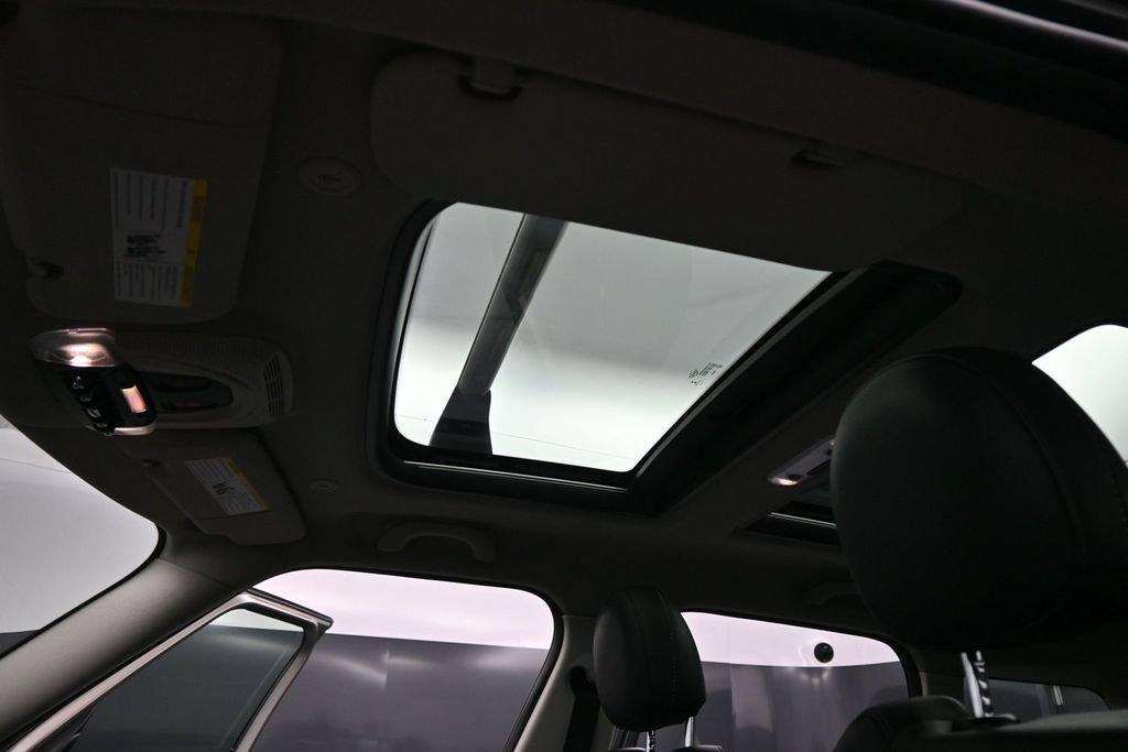 Used 2019 MINI Cooper Countryman S w/ Premium Package FWD image 16