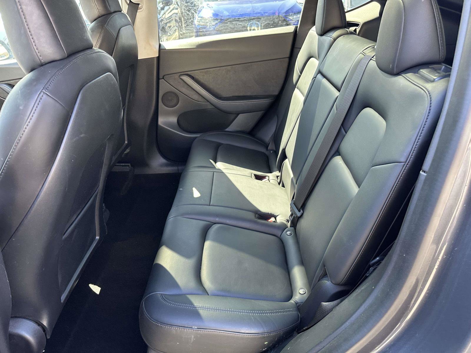 Used 2022 Tesla Model Y Long Range AWD/4WD image 18