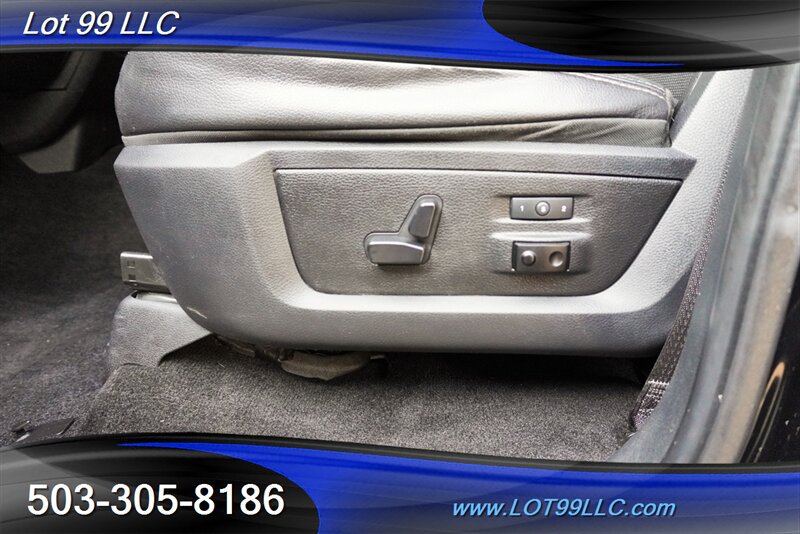 Used 2014 RAM 2500 Laramie w/ Black Appearance Group AWD/4WD image 36