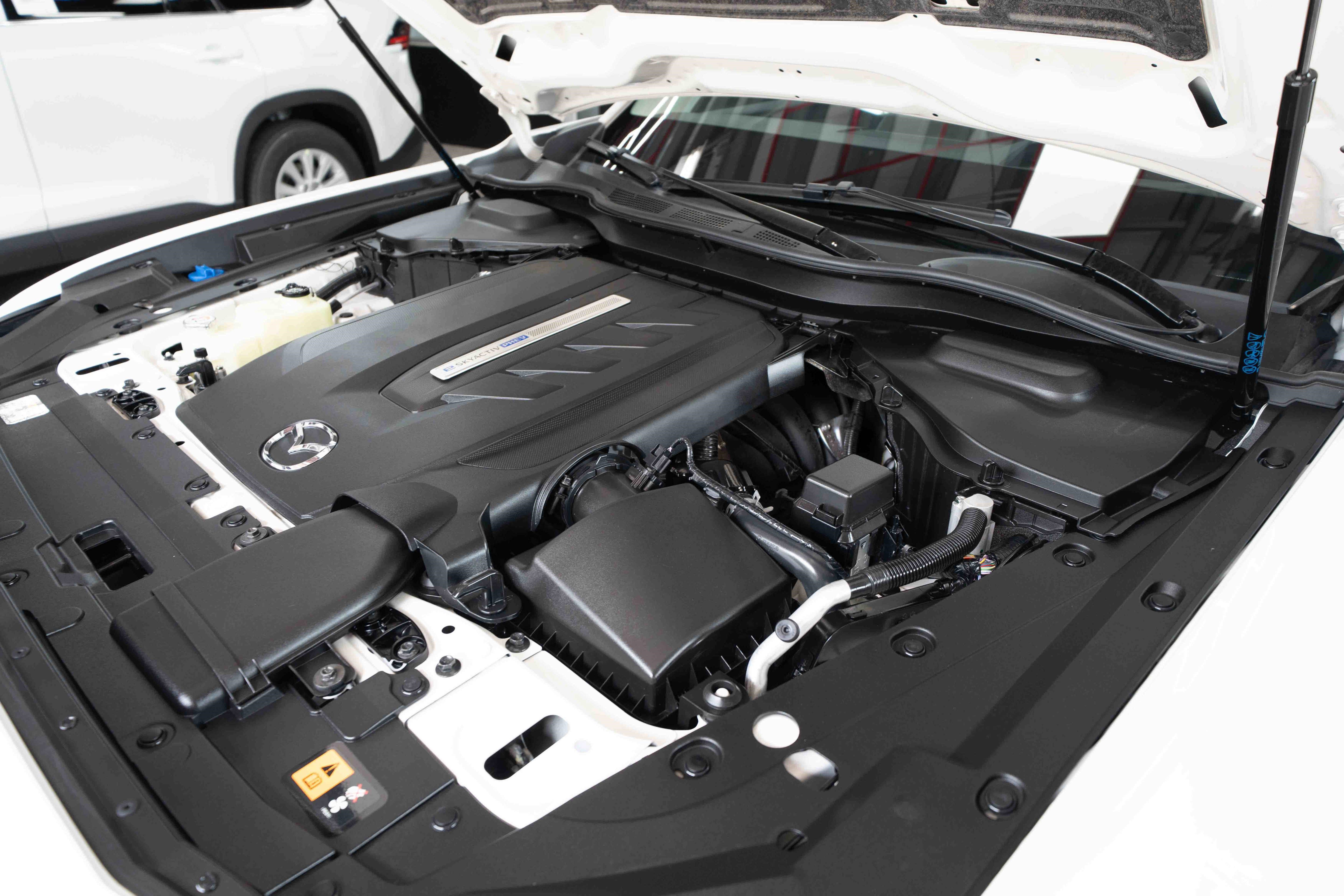 Used 2024 MAZDA CX-90 Plug-In Hybrid w/ Premium Pkg AWD/4WD image 34