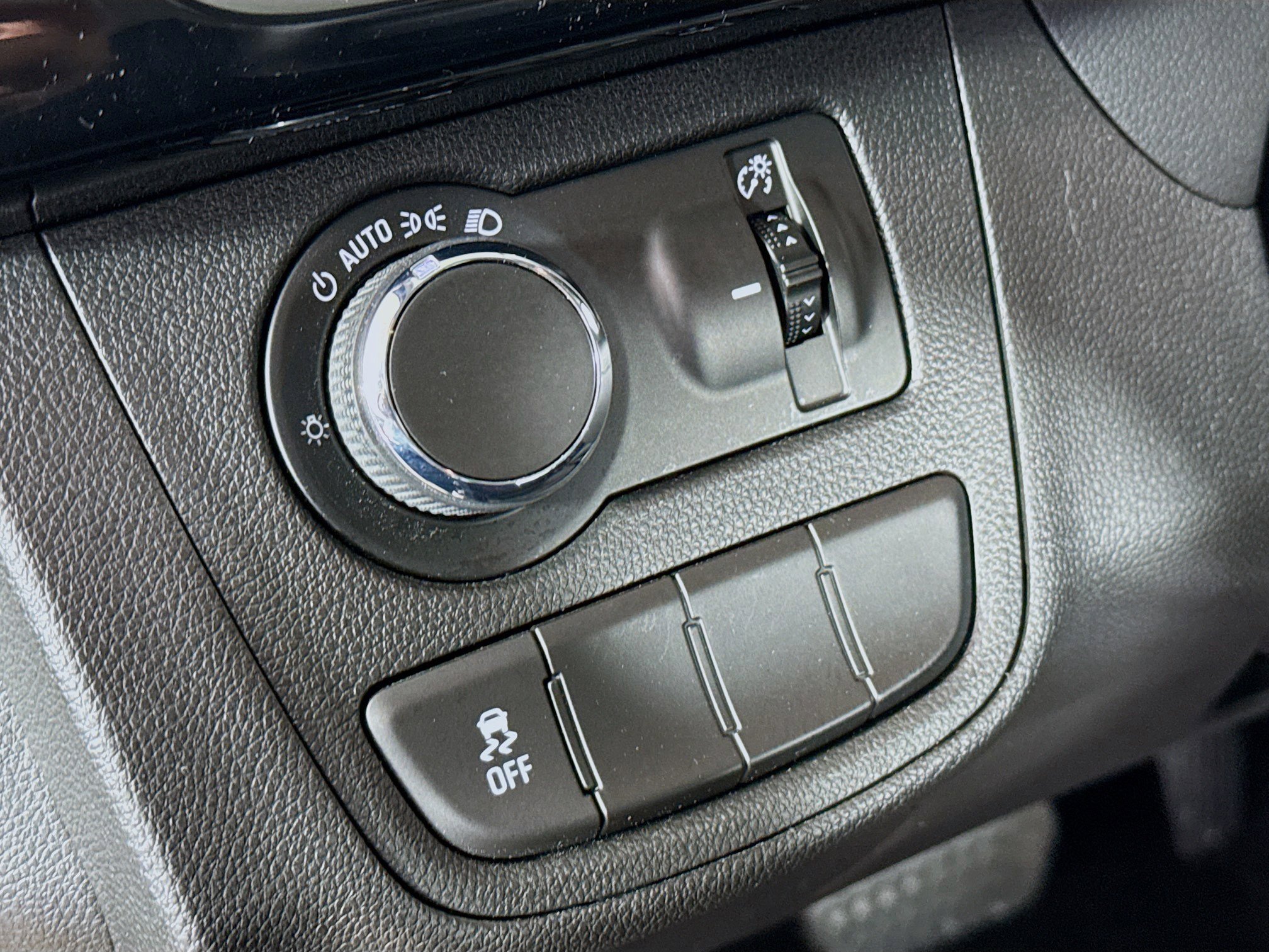 Used 2021 Chevrolet Spark LT image 9