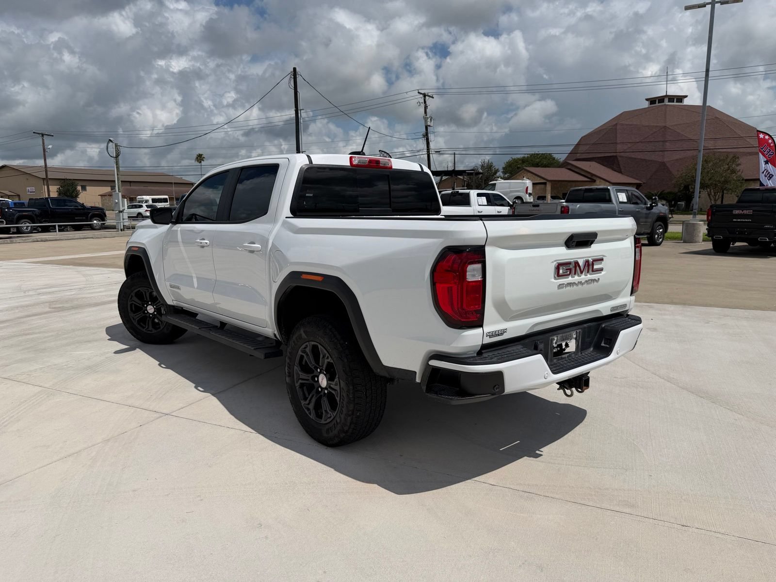 Used 2023 GMC Canyon Elevation w/ Elevation Premium Package RWD image 5