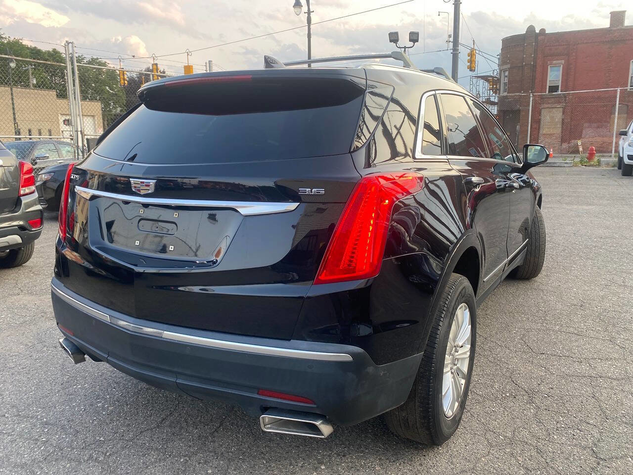 Used 2017 Cadillac XT5 FWD image 8