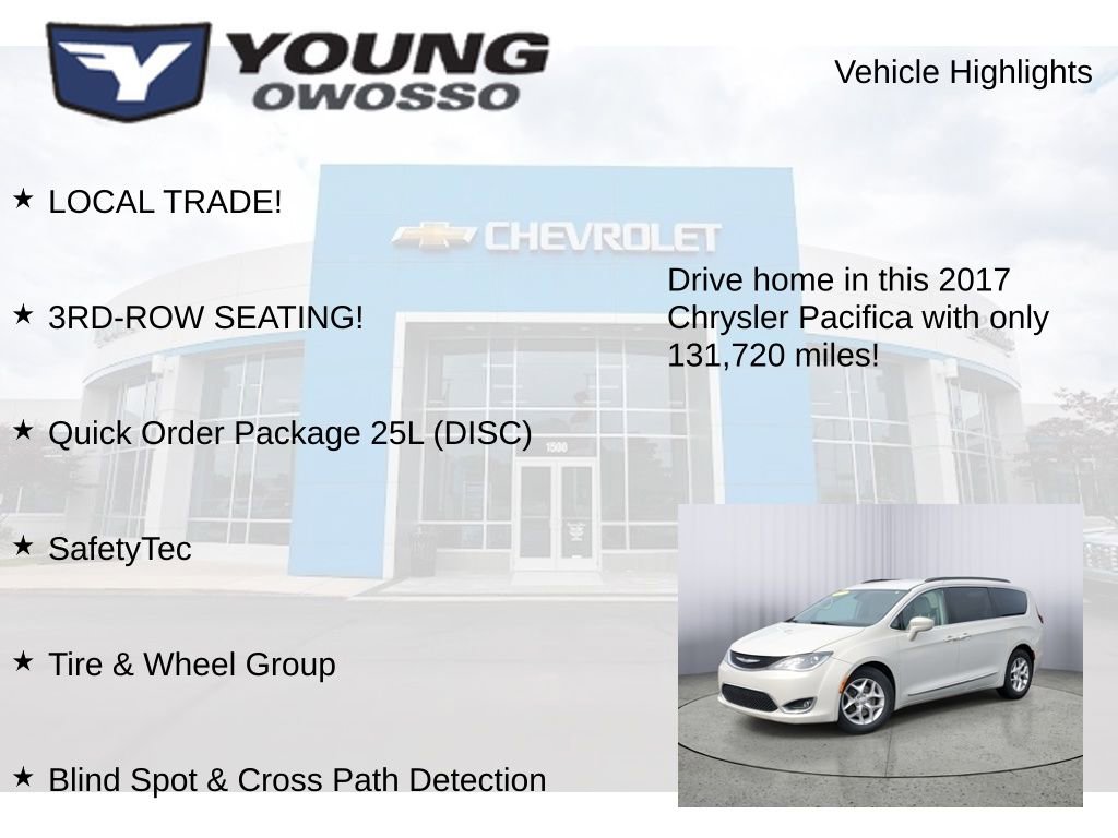 Used 2017 Chrysler Pacifica Touring-L w/ Tire & Wheel Group image 8