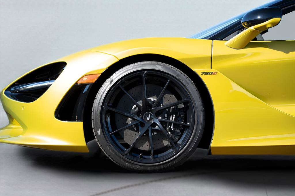 New 2026 McLaren 750S Spider RWD image 32