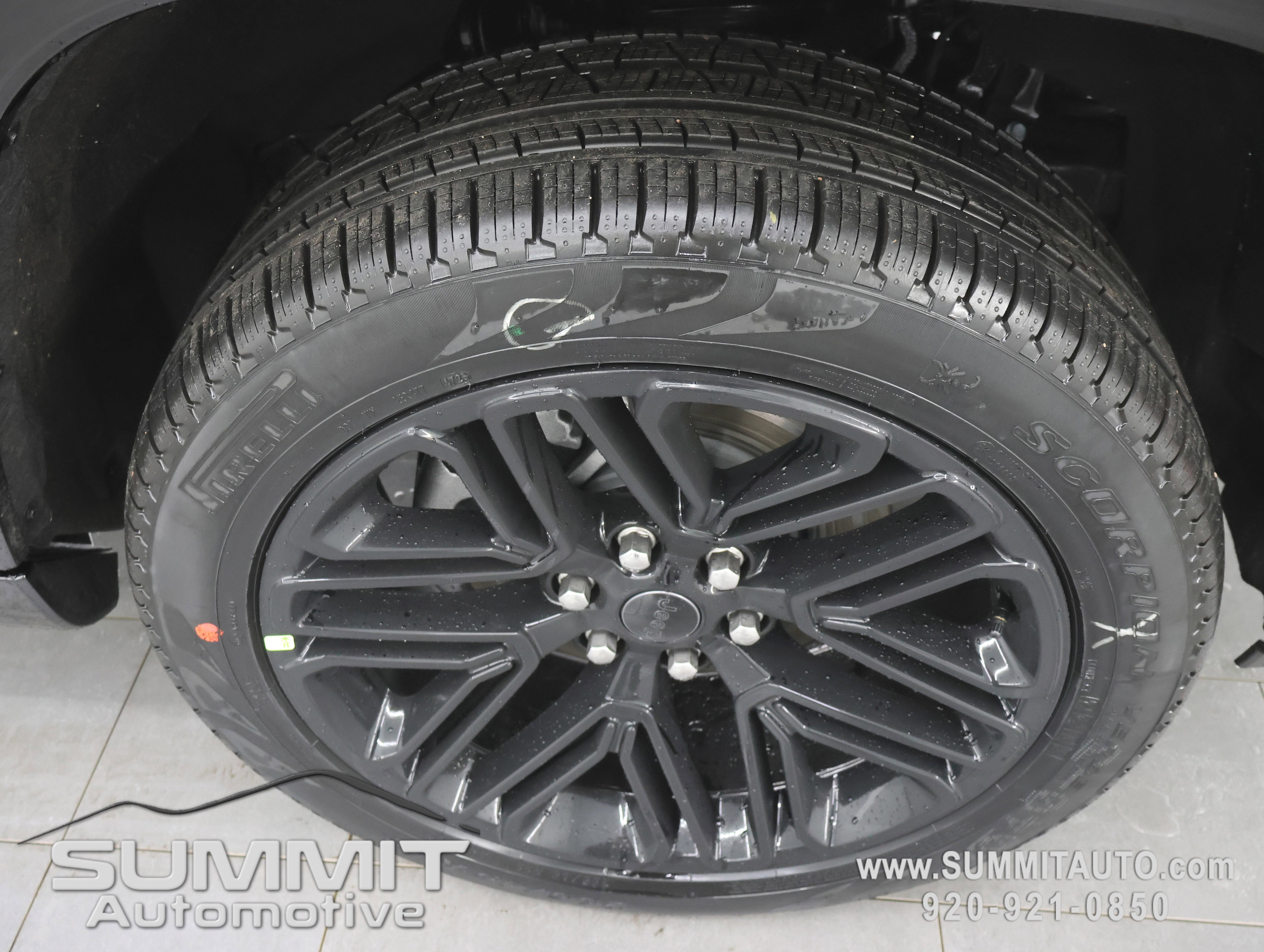 New 2026 Jeep Grand Wagoneer L Limited image 3