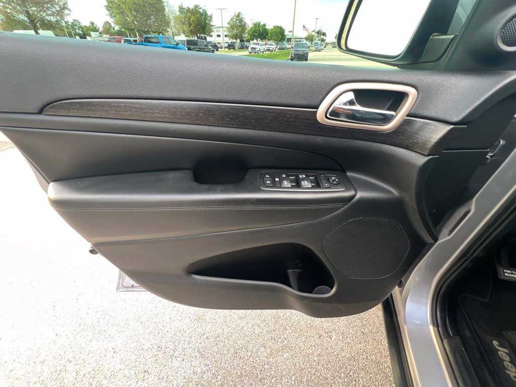 Used 2014 Jeep Grand Cherokee Laredo w/ Quick Order Package 23E RWD image 26