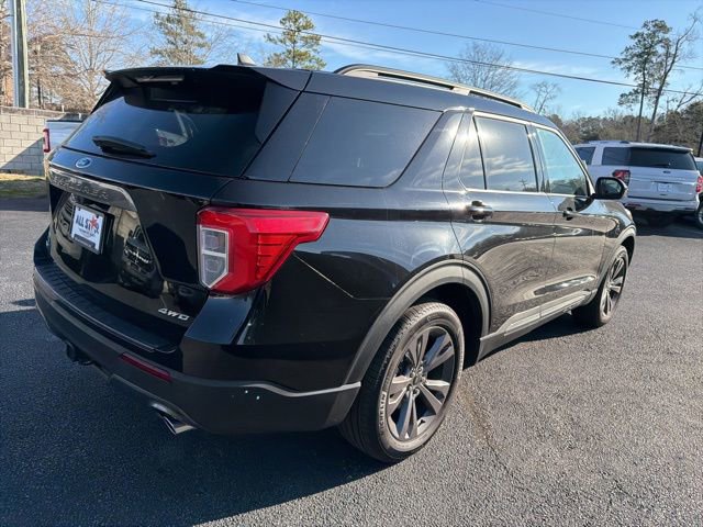 Used 2023 Ford Explorer XLT w/ Equipment Group 202A image 4