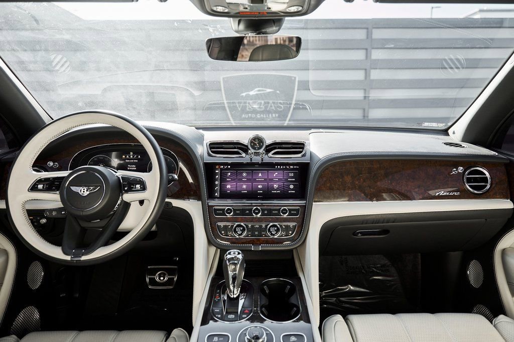 Used 2023 Bentley Bentayga Extended Wheelbase AWD/4WD image 54