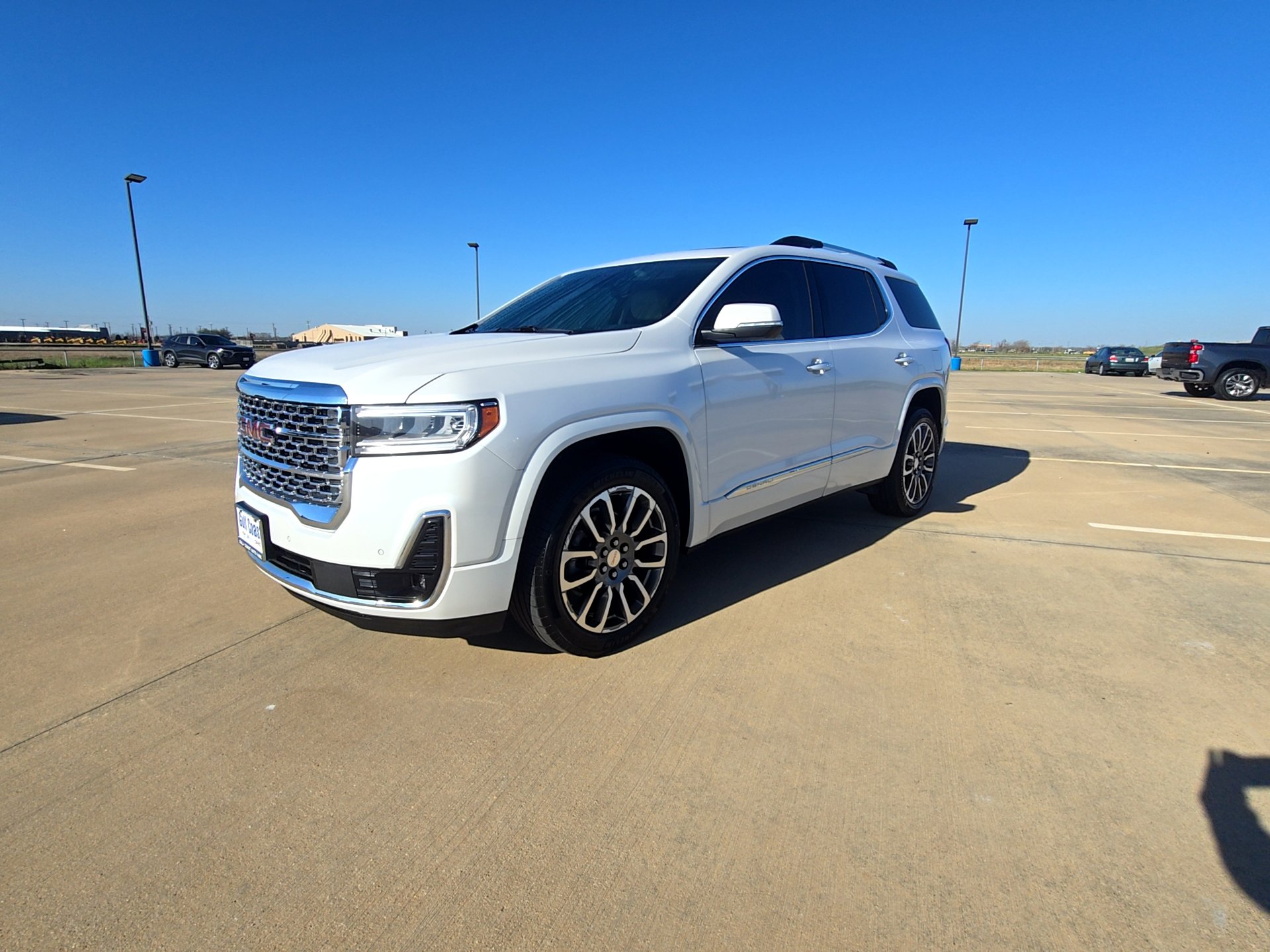 Used 2022 GMC Acadia Denali w/ Denali Ultimate Package image 3