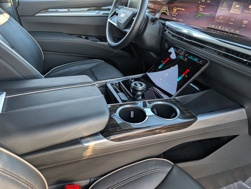 Certified 2025 Cadillac Escalade Premium Luxury image 23