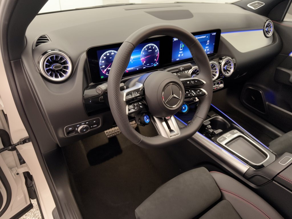New 2026 Mercedes-Benz GLA 35 AMG 4MATIC image 4