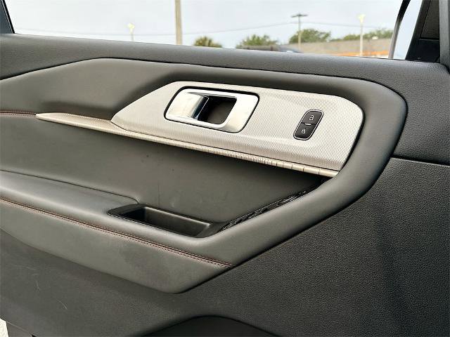 Certified 2025 Ford Explorer Active image 19
