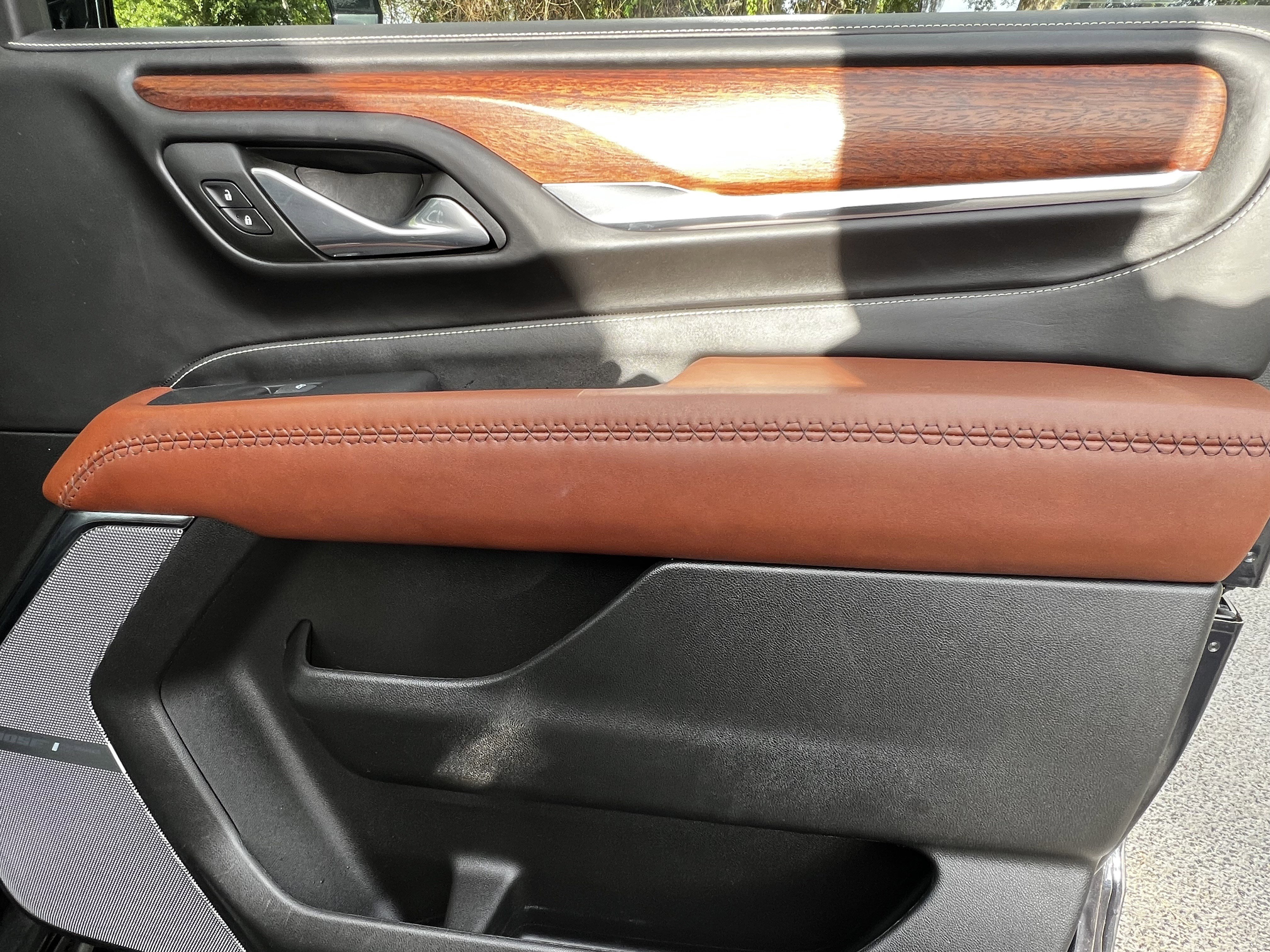 Used 2023 GMC Yukon Denali Ultimate AWD/4WD image 47