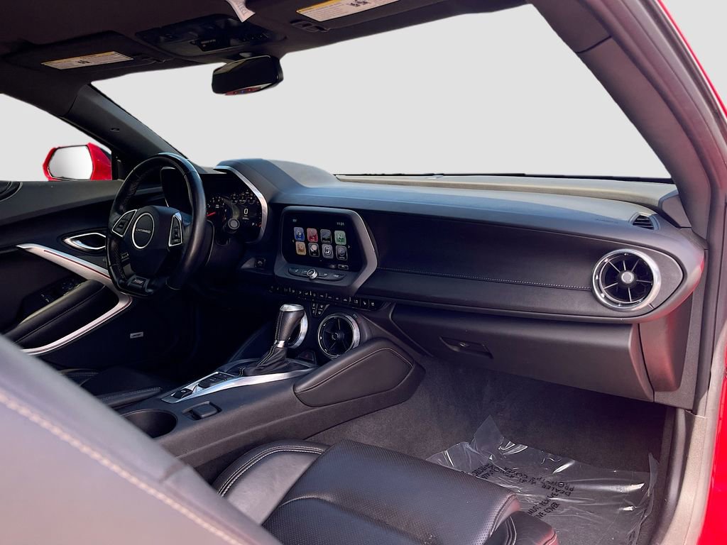 Used 2018 Chevrolet Camaro SS RWD image 28