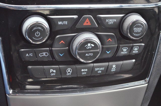 Used 2021 Jeep Grand Cherokee Limited w/ Luxury Group II image 30