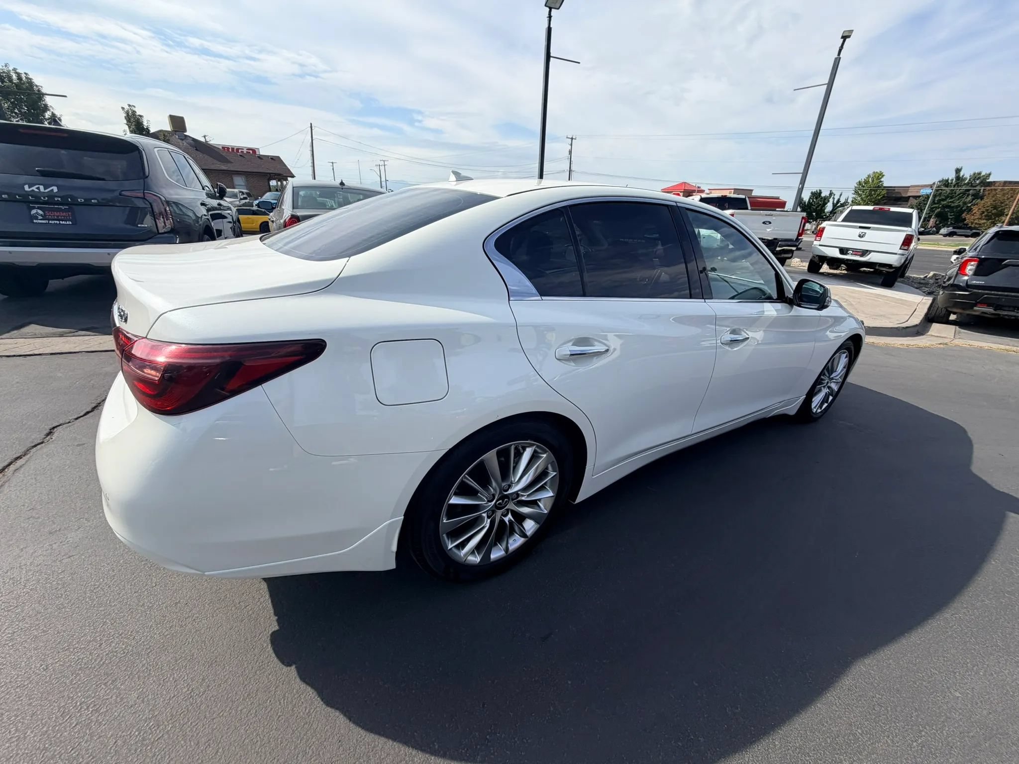 Used 2021 INFINITI Q50 Luxe w/ Cargo Package RWD image 4