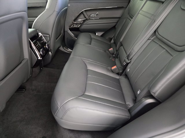 New 2026 Land Rover Range Rover Sport Dynamic SE AWD/4WD image 5